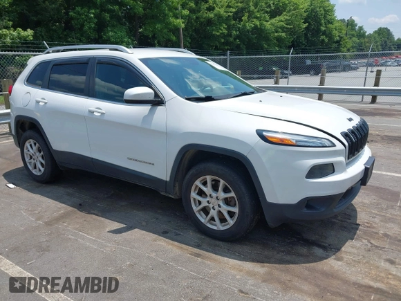 2016 Jeep Cherokee Latitude z VIN 1C4PJMCB2GW372592, wystawiony jako IAAI lot #42493346 z przebiegiem 95 519 mil mil oraz . Historia ofert i sprzedaży dostępna na DreamBid. Obrazek 1.