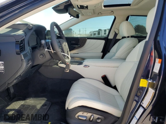 2024 Lexus LS z VIN JTHGYLGF6R5002854, wystawiony jako Copart lot #55295084 z przebiegiem 9 179 mil mil oraz Szkoda całkowita • Salvage title. Historia ofert i sprzedaży dostępna na DreamBid. Obrazek 7.