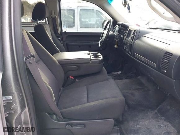 2012 Chevrolet Silverado 1500 LT with VIN 3GCPKSE78CG203308, listed as a IAAI auction lot 41527725 with 145,656 mi miles. Bid and sale history available at carsss.com. Image 5.