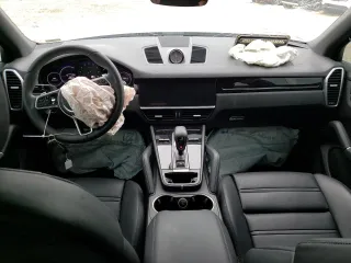 2021 Porsche Cayenne z VIN WP1AA2AY5MDA06052, wystawiony jako Copart lot #68525582 z przebiegiem 18 577 mil mil oraz . Historia ofert i sprzedaży dostępna na DreamBid. Obrazek 8.
