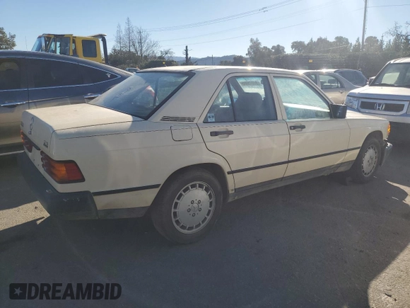 1986 Mercedes-Benz 190 E z VIN WDBDA24D0GF181761, wystawiony jako Copart lot #87775085 z przebiegiem 38 039 mil mil oraz Czysty tytuł • Clean title. Historia ofert i sprzedaży dostępna na DreamBid. Obrazek 3.