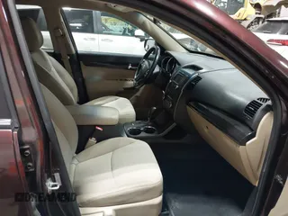 2012 Kia Sorento EX with VIN 5XYKU3A60CG254775, listed as a IAAI auction lot 42638220 with 49,000 mi miles and . Bid and sale history available at DreamBid. Image 5.