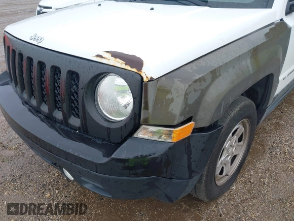2016 Jeep Patriot Sport with VIN 1C4NJPBA0GD679272, listed as a IAAI auction lot 42368005 with 130,502 mi miles and . Bid and sale history available at DreamBid. Image 6.