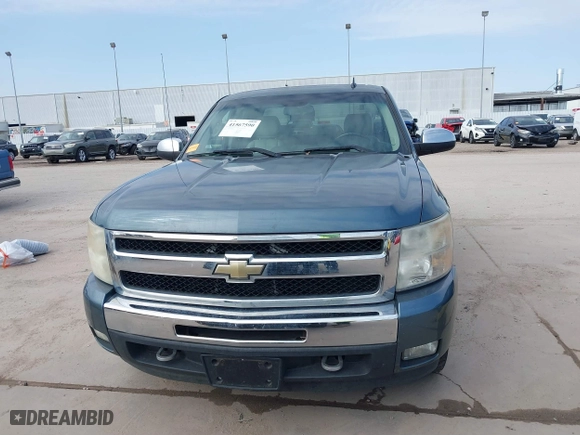 2011 Chevrolet Silverado 1500 LT with VIN 1GCRCSE03BZ164361, listed as a IAAI auction lot 41567590 with 197,659 mi miles. Bid and sale history available at carsss.com. Image 13.