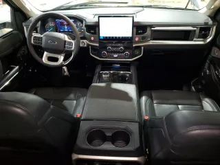 2024 Ford Expedition XLT with VIN 1FMJU1H84REA47391, listed as a Copart auction lot 43958465 with 25,182 mi miles and Clean Title. Bid and sale history available at carsss.com. Image 8.