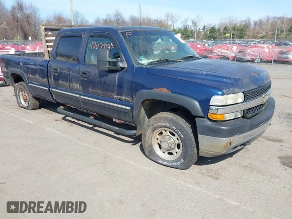 2002 Chevrolet Silverado 2500HD LS with VIN 1GCHK23U52F128404, listed as a IAAI auction lot 42079138 with 153,613 mi miles. Bid and sale history available at carsss.com. Image 1.