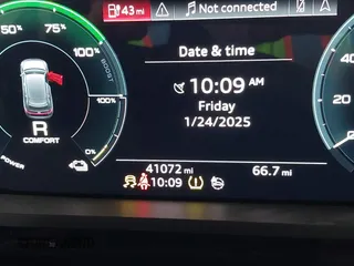 2019 Audi e-tron Prestige with VIN WA1VABGE1KB008769, listed as a IAAI auction lot 41412414 with 41,072 mi miles and . Bid and sale history available at DreamBid. Image 15.