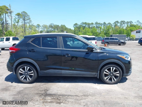 2018 Nissan Kicks SV with VIN 3N1CP5CU6JL533630, listed as a IAAI auction lot 42042097 with 165,299 mi miles. Bid and sale history available at carsss.com. Image 13.