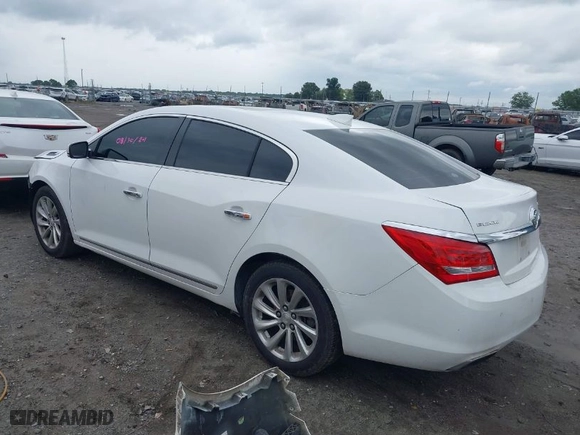 2016 Buick LaCrosse Leather with VIN 1G4GB5G31GF138865, listed as a IAAI auction lot 40330582 with 138,382 mi miles. Bid and sale history available at carsss.com. Image 3.