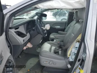 2018 Toyota Sienna XLE Auto Access Seat with VIN 5TDYZ3DC3JS904227, listed as a Copart auction lot 45050625 with Not Provided miles and Salvage Title. Bid and sale history available at DreamBid. Image 7.