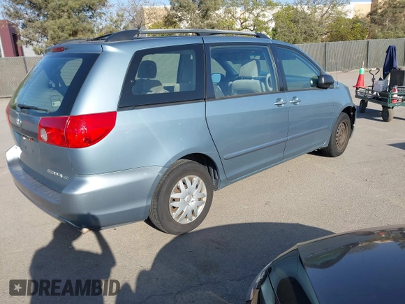 2009 Toyota Sienna CE with VIN 5TDZK23C19S268830, listed as a IAAI auction lot 42032259 with 113,596 mi miles. Bid and sale history available at carsss.com. Image 4.