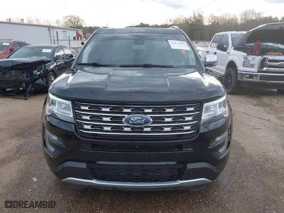 2017 Ford Explorer Platinum with VIN 1FM5K8HT9HGC91593, listed as a IAAI auction lot 41878996 with 121,932 mi miles. Bid and sale history available at carsss.com. Image 13.