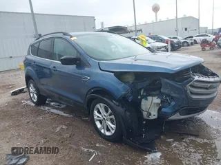 2018 Ford Escape SE z VIN 1FMCU9GD4JUC61460, wystawiony jako IAAI lot #41921845 z przebiegiem 112 440 mil mil oraz . Historia ofert i sprzedaży dostępna na DreamBid. Obrazek 1.