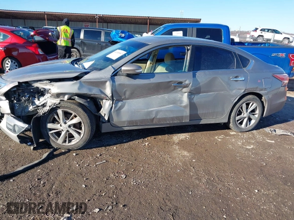 2014 Nissan Altima S with VIN 1N4AL3AP8EN256296, listed as a IAAI auction lot 41305987 with 142,762 mi miles and . Bid and sale history available at DreamBid. Image 6.