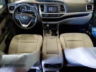2016 Toyota Highlander LE z VIN 5TDBKRFH6GS306485, wystawiony jako Copart lot #56732295 z przebiegiem 146 221 mil mil oraz Szkoda całkowita • Salvage title. Historia ofert i sprzedaży dostępna na DreamBid. Obrazek 8.