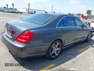 2011 Mercedes-Benz S 550 with VIN WDDNG7BB3BA385985, listed as a IAAI auction lot 42207977 with 122,874 mi miles and . Bid and sale history available at DreamBid. Image 4.