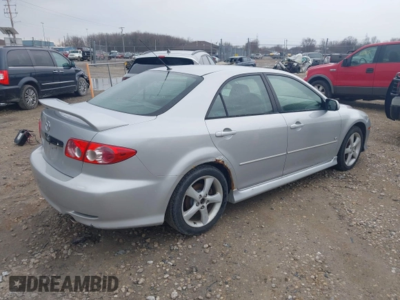 2004 Mazda Mazda6 s with VIN 1YVHP80D245N72738, listed as a IAAI auction lot 42098775 with 189,868 mi miles. Bid and sale history available at carsss.com. Image 4.