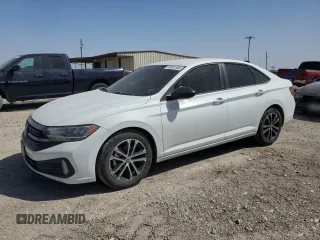 2024 Volkswagen Jetta Sport z VIN 3VWBM7BU1RM033599, wystawiony jako Copart lot #49591365 z przebiegiem 16 456 mil mil oraz Szkoda całkowita • Salvage title. Historia ofert i sprzedaży dostępna na DreamBid. Obrazek 1.
