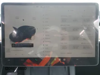 2024 Tesla Model Y z VIN 7SAYGDEDXRF076893, wystawiony jako Copart lot #57966515 z przebiegiem 9 200 mil mil oraz Szkoda całkowita • Salvage title. Historia ofert i sprzedaży dostępna na DreamBid. Obrazek 9.