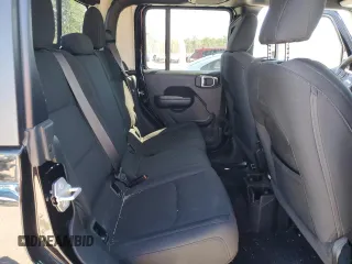 2021 Jeep Gladiator Willys with VIN 1C6HJTAG9ML592006, listed as a Copart auction lot 46604605 with 14,022 mi miles and Clean title. Bid and sale history available at DreamBid. Image 11.