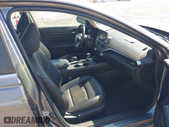 2020 Nissan Altima SR with VIN 1N4BL4CV6LC234697, listed as a IAAI auction lot 41010755 with 85,109 mi miles and . Bid and sale history available at carsss.com. Image 5.