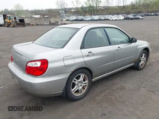 2005 Subaru Impreza Sedan (Natl) RS with VIN JF1GD67595H521949, listed as a IAAI auction lot 42114646 with 209,177 mi miles. Bid and sale history available at carsss.com. Image 4.