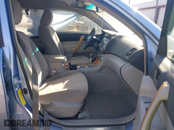 2008 Toyota Highlander Hybrid with VIN JTEEW41A482007659, listed as a IAAI auction lot 40612418 with 169,099 mi miles. Bid and sale history available at carsss.com. Image 5.