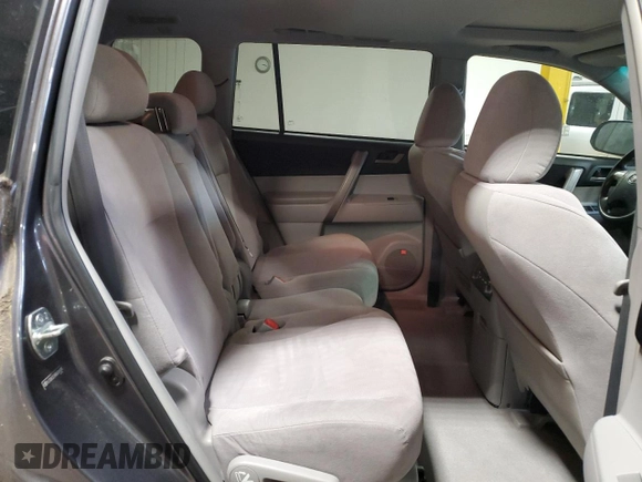 2010 Toyota Highlander Sport z VIN 5TDEK3EH9AS004076, wystawiony jako Copart lot #56368405 z przebiegiem 141 413 mil mil oraz Szkoda całkowita • Salvage title. Historia ofert i sprzedaży dostępna na DreamBid. Obrazek 11.
