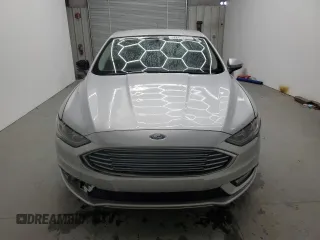 2018 Ford Fusion SE with VIN 3FA6P0HD0JR251640, listed as a Copart auction lot 52730585 with 183,356 mi miles and Clean Title. Bid and sale history available at carsss.com. Image 5.