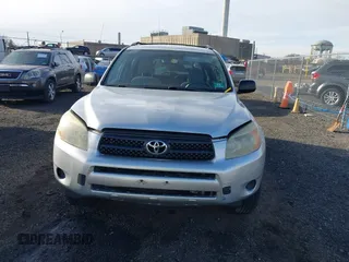 2008 Toyota RAV4 with VIN JTMBD33V686071430, listed as a IAAI auction lot 41627561 with 157,370 mi miles. Bid and sale history available at carsss.com. Image 6.