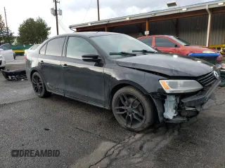 2011 Volkswagen Jetta SE with VIN 3VWDX7AJ0BM330408, listed as a Copart auction lot 61417785 with 152,588 mi miles and Salvage title. Bid and sale history available at DreamBid. Image 4.