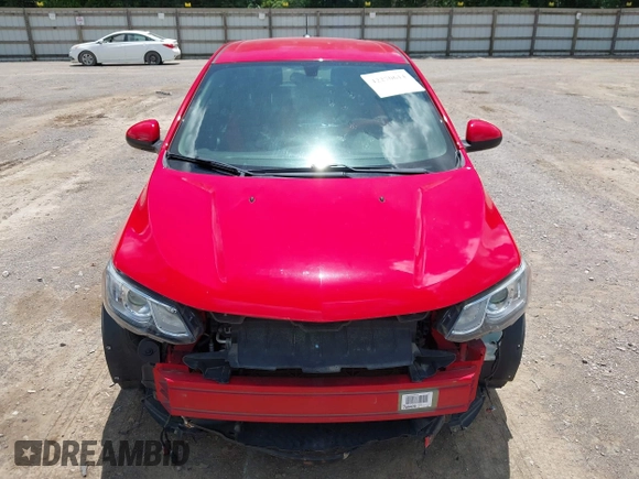 2018 Chevrolet Sonic LT z VIN 1G1JD6SH6J4120998, wystawiony jako IAAI lot #42270614 z przebiegiem 56 587 mil mil oraz . Historia ofert i sprzedaży dostępna na DreamBid. Obrazek 12.