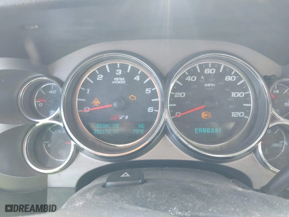 2009 Chevrolet Silverado 1500 LT with VIN 1GCEK29069Z290607, listed as a IAAI auction lot 41752949 with 252,172 mi miles. Bid and sale history available at carsss.com. Image 7.