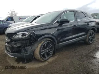 2017 Lincoln MKC Select z VIN 5LMCJ2C93HUL11239, wystawiony jako Copart lot #48985315 z przebiegiem 121 233 mil mil oraz Szkoda całkowita • Salvage title. Historia ofert i sprzedaży dostępna na DreamBid. Obrazek 1.