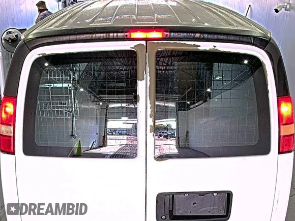 2012 Chevrolet Express Cargo z VIN 1GCSGAFX8C1135353, wystawiony jako IAAI lot #42610415 z przebiegiem 143 913 mil mil oraz . Historia ofert i sprzedaży dostępna na DreamBid. Obrazek 21.