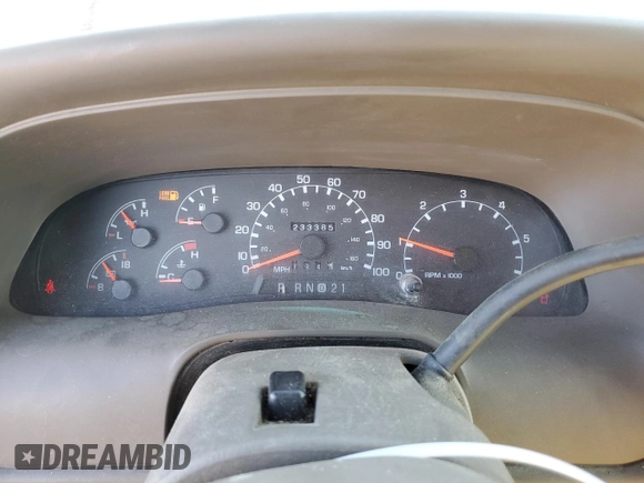 2000 Ford Excursion XLT z VIN 1FMNU41S8YED20078, wystawiony jako Copart lot #80432034 z przebiegiem 233 385 mil mil oraz Szkoda całkowita • Salvage title. Historia ofert i sprzedaży dostępna na DreamBid. Obrazek 9.