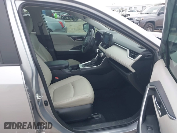 2020 Toyota RAV4 XLE with VIN 2T3W1RFV4LW094687, listed as a IAAI auction lot 42652039 with 56,693 mi miles and . Bid and sale history available at DreamBid. Image 5.