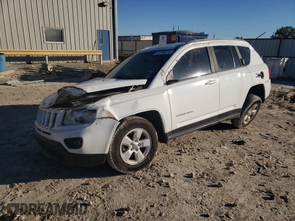 2013 Jeep Compass High Altitude Edition with VIN 1C4NJCEAXDD102460, listed as a Copart auction lot 81736874 with 122,462 mi miles and Salvage Title. Bid and sale history available at carsss.com. Image 1.