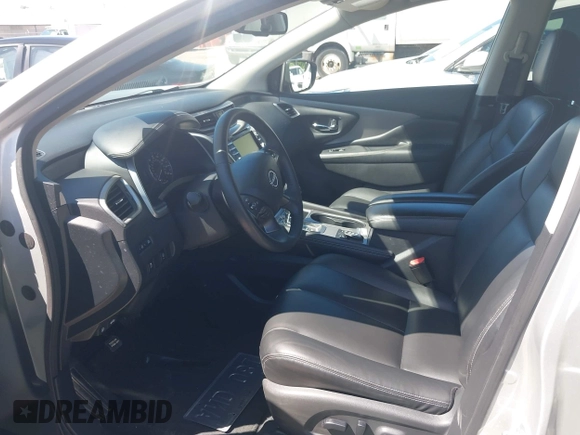 2023 Nissan Murano SV z VIN 5N1AZ2BJ8PC123349, wystawiony jako IAAI lot #42075746 z przebiegiem 47 239 mil mil oraz . Historia ofert i sprzedaży dostępna na DreamBid. Obrazek 5.