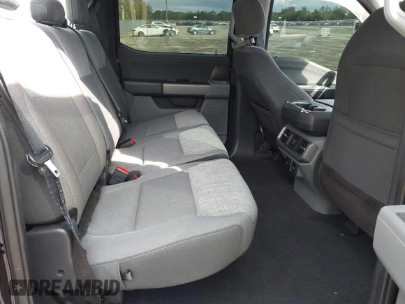 2021 Ford F-150 XL z VIN 1FTEW1CP7MKD20266, wystawiony jako IAAI lot #41618910 z przebiegiem 80 194 mil mil oraz . Historia ofert i sprzedaży dostępna na DreamBid. Obrazek 8.