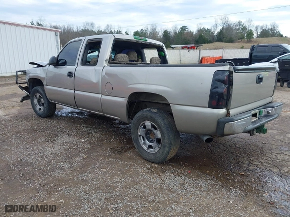 2000 Chevrolet Silverado 1500 LT with VIN 1GCEK19T8YE189692, listed as a IAAI auction lot 41523976 with 165,695 mi miles. Bid and sale history available at carsss.com. Image 3.