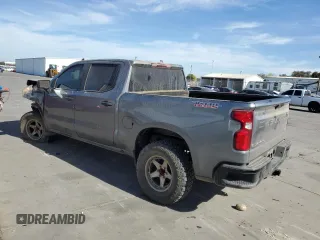 2021 Chevrolet Silverado 1500 Custom Trail Boss with VIN 1GCPYCEF5MZ430436, listed as a Copart auction lot 77466634 with 60,656 mi miles and Salvage Title. Bid and sale history available at DreamBid. Image 2.