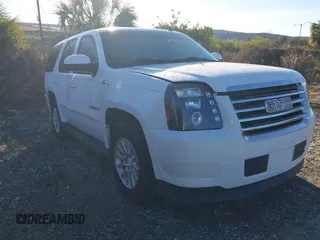 2009 GMC Yukon z VIN 1GKFC135X9R104782, wystawiony jako IAAI lot #41604591 z przebiegiem 190 033 mil mil oraz . Historia ofert i sprzedaży dostępna na DreamBid. Obrazek 1.