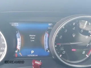 2017 Maserati Levante z VIN ZN661XUL1HX257769, wystawiony jako IAAI lot #41703740 z przebiegiem 107 038 mil mil oraz . Historia ofert i sprzedaży dostępna na DreamBid. Obrazek 15.