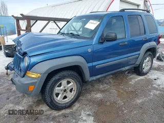 2005 Jeep Liberty Sport with VIN 1J4GL48K45W599048, listed as a IAAI auction lot 41603457 with 107,781 mi miles. Bid and sale history available at carsss.com. Image 18.