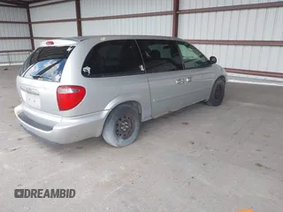 2006 Chrysler Town & Country LX z VIN 2A4GP44R66R793727, wystawiony jako IAAI lot #42234829 z przebiegiem 222 226 mil mil oraz . Historia ofert i sprzedaży dostępna na DreamBid. Obrazek 4.