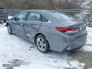 2019 Hyundai Sonata Sport with VIN 5NPE34AF2KH816737, listed as a IAAI auction lot 41631823 with 31,207 mi miles. Bid and sale history available at carsss.com. Image 3.