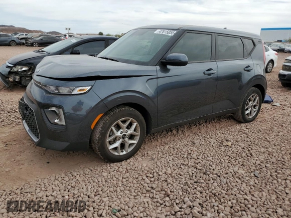 2020 Kia Soul LX with VIN KNDJ23AU1L7021680, listed as a Copart auction lot 47815055 with 23,293 mi miles and Salvage Title. Bid and sale history available at carsss.com. Image 1.