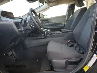 2024 Toyota Prius LE z VIN JTDACAAU0R3017895, wystawiony jako Copart lot #51476875 z przebiegiem 25 826 mil mil oraz Szkoda całkowita • Salvage title. Historia ofert i sprzedaży dostępna na DreamBid. Obrazek 7.
