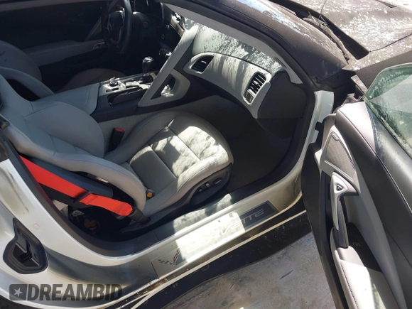2019 Chevrolet Corvette Z06 3LZ with VIN 1G1YU2D67K5601664, listed as a IAAI auction lot 41923120 with 2,216 mi miles. Bid and sale history available at carsss.com. Image 5.